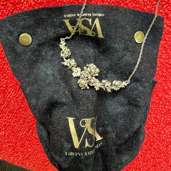 RARE - Virgins Saints & Angels Necklace - Picture 4 of 11